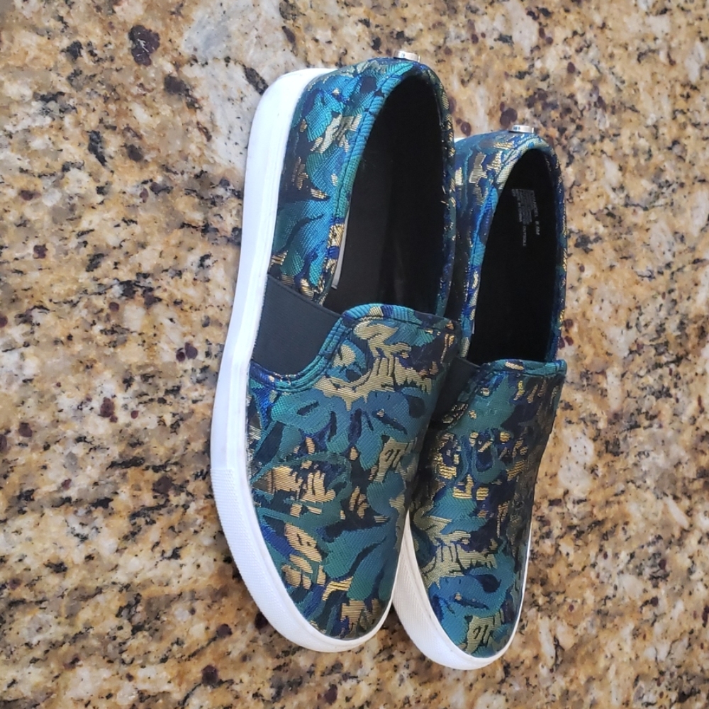 Steve Madden loafers